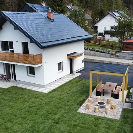 Daire Apartmaji Enia Ratece-planica, *