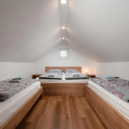 Apartmaji Enia Ratece-planica,