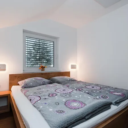 Apartmaji Enia Ratece-planica, *