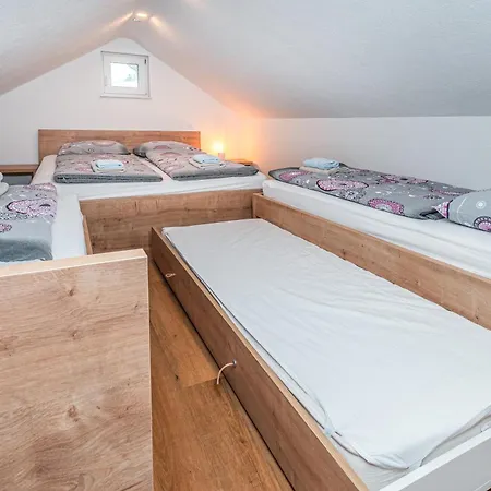 Apartmaji Enia Ratece-planica,