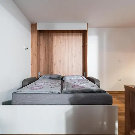 Daire Apartmaji Enia Ratece-planica,