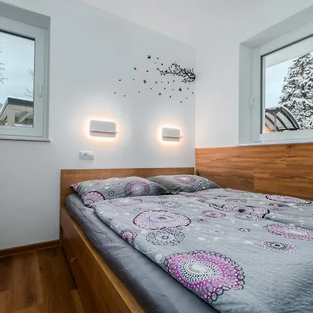 Apartmaji Enia Ratece-planica, *