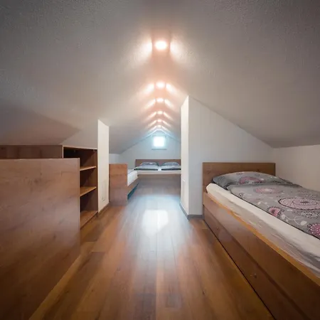 Apartmaji Enia Ratece-planica, Краньска Гора